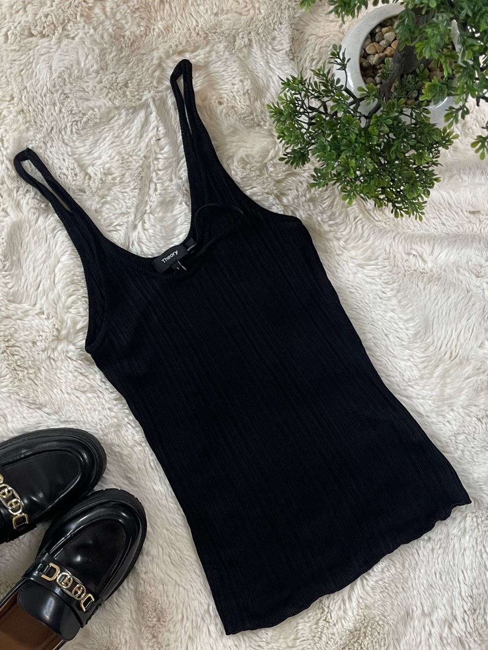 Theory Glossed Drop Needle Tank Top Ribbed Knit Scoop Neck Cami Black Womens S